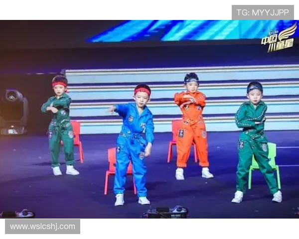 张芳的街舞人生：从热爱到专业的舞动旅程分享